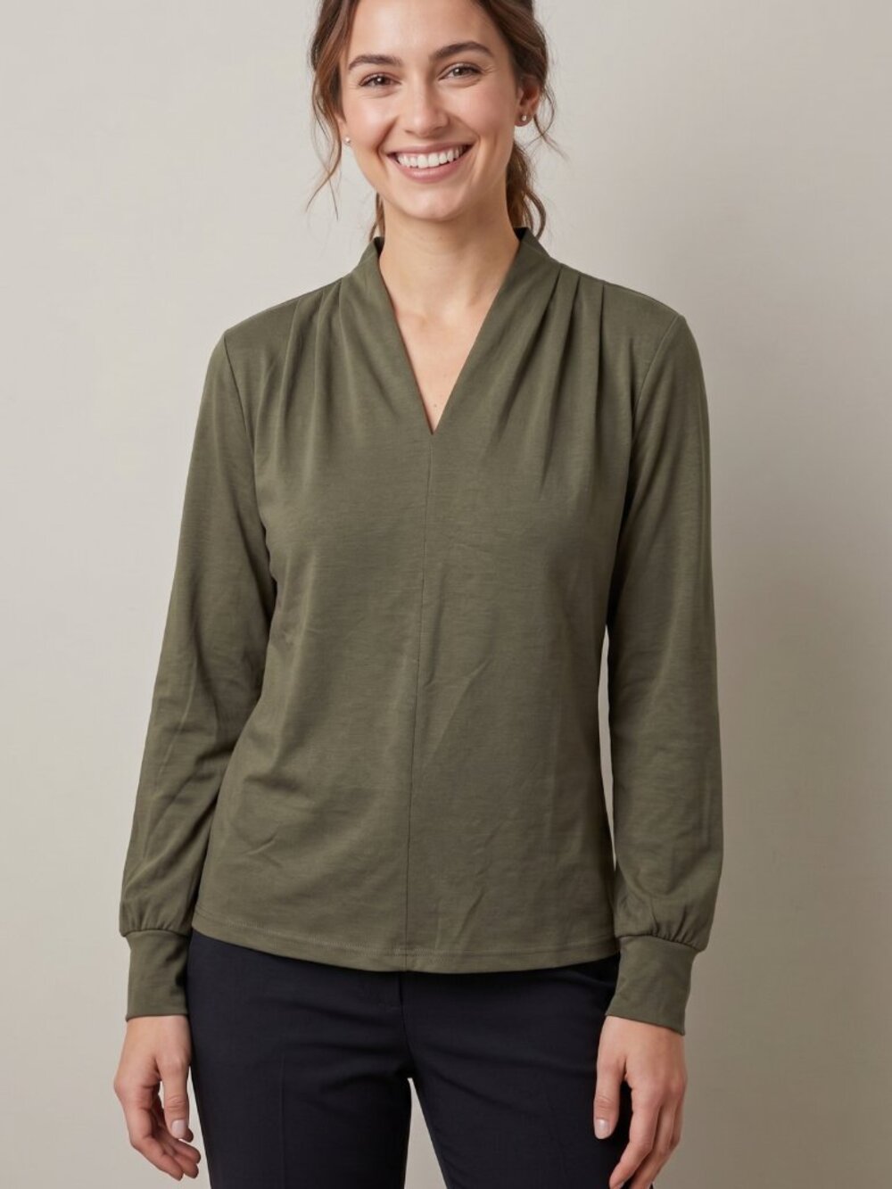 NWT Akewei Olive Green V-Neck Long Sleeve Knit Top Medium
